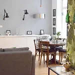Imola\'S Place In Downtown Budapest By The Danube