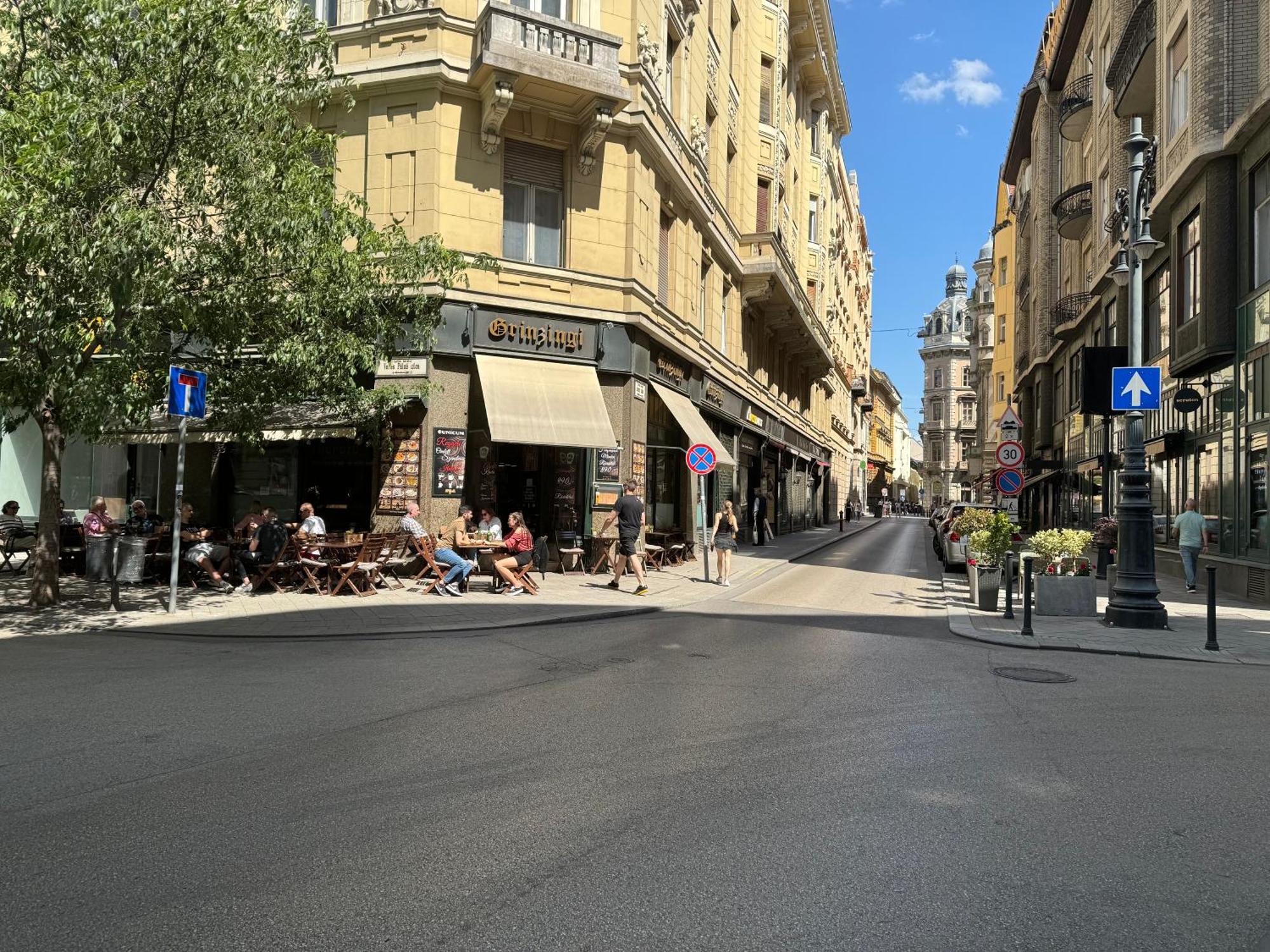 Imola's Place In Downtown By The Danube Budapest